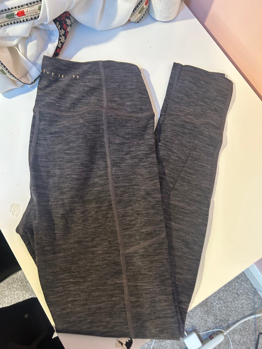 Victoria Secret Leggings *Size 6*